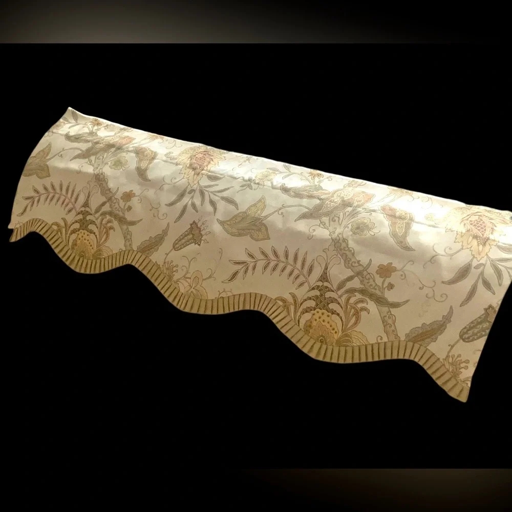 Valance 50” X 16” Pleated Scalloped Edge Rod Pocket Cream Tan Yellow Lined